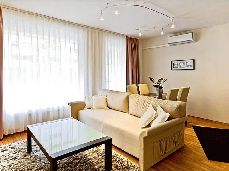 Corvin Lux Aparthotel Boedapest Buitenkant foto