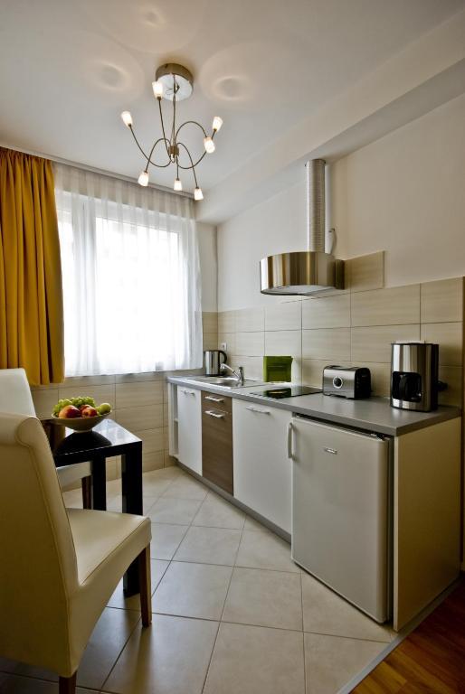 Corvin Lux Aparthotel Boedapest Buitenkant foto
