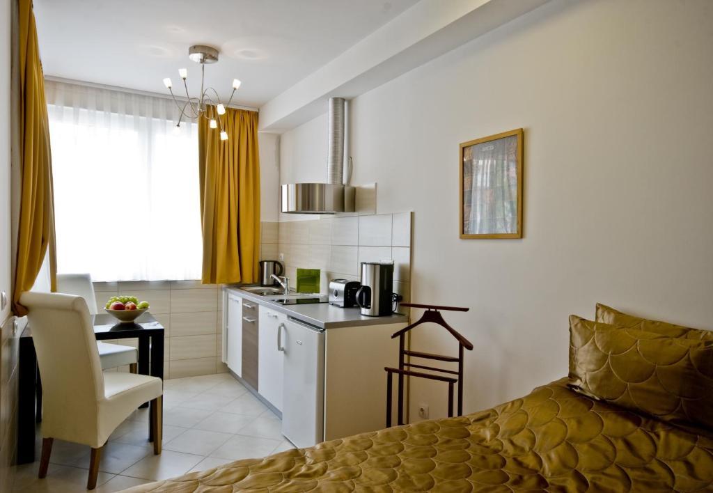 Corvin Lux Aparthotel Boedapest Buitenkant foto