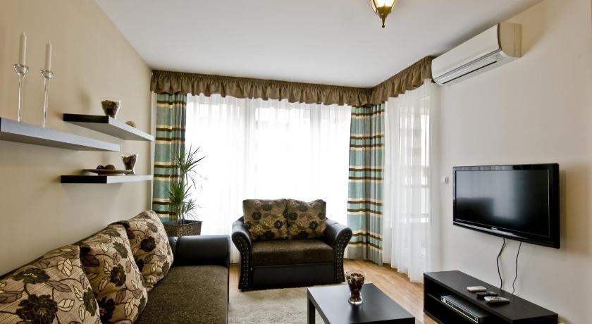Corvin Lux Aparthotel Boedapest Buitenkant foto