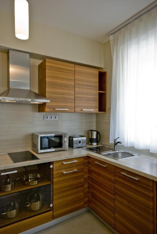 Corvin Lux Aparthotel Boedapest Buitenkant foto