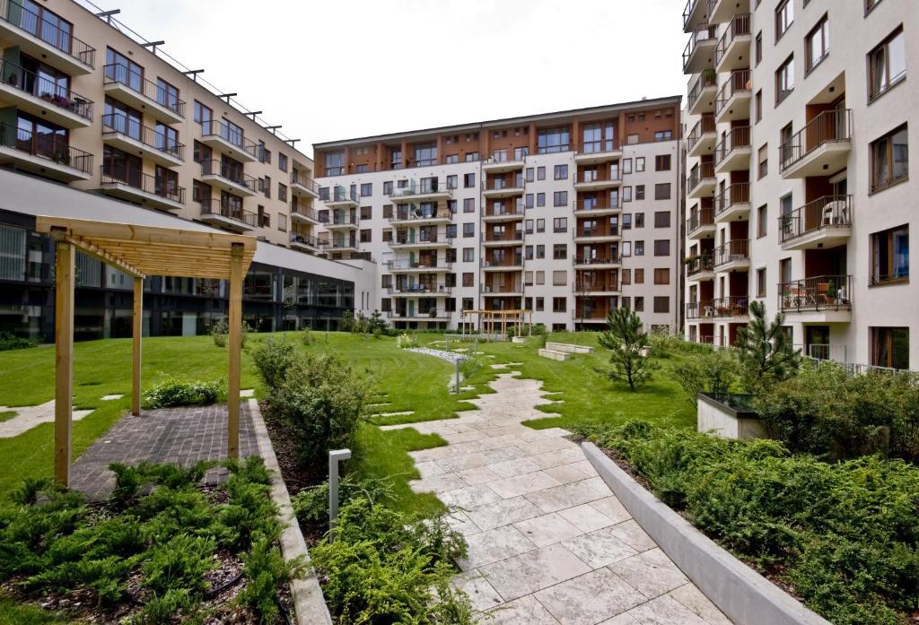 Corvin Lux Aparthotel Boedapest Buitenkant foto