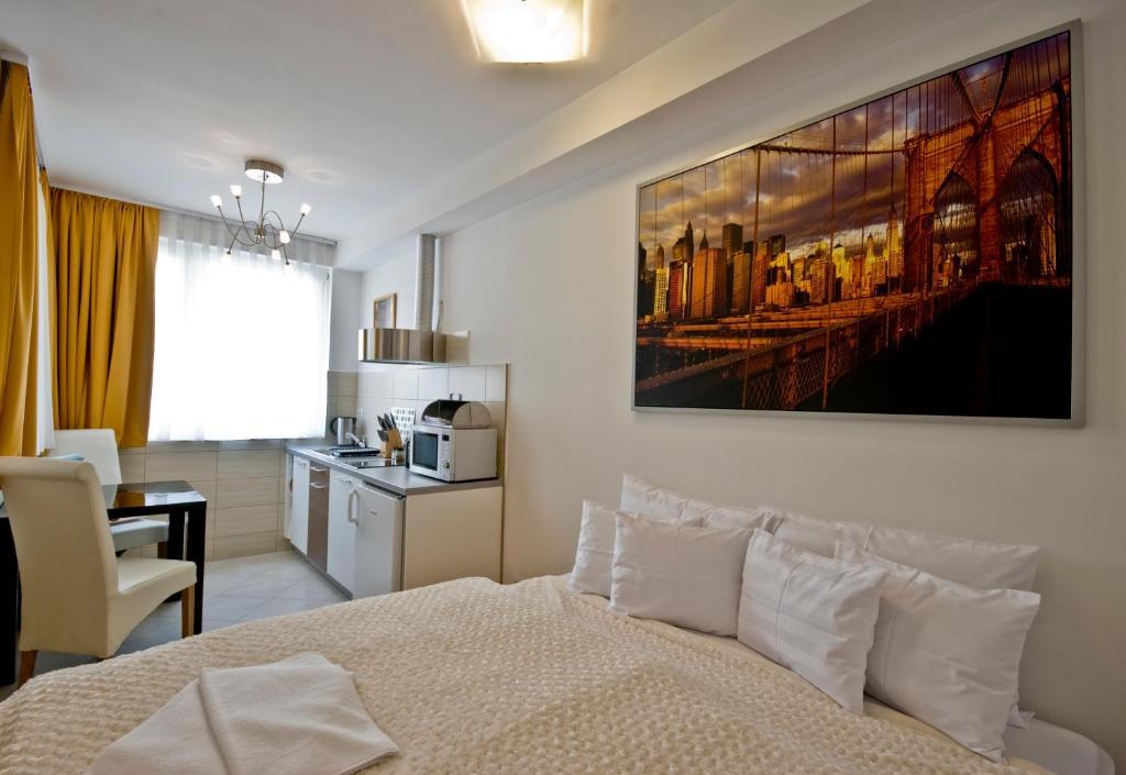 Corvin Lux Aparthotel Boedapest Kamer foto