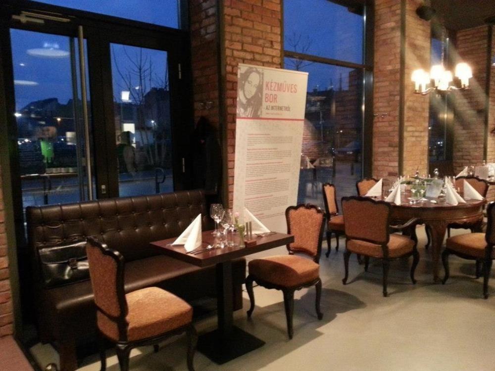 Corvin Lux Aparthotel Boedapest Buitenkant foto