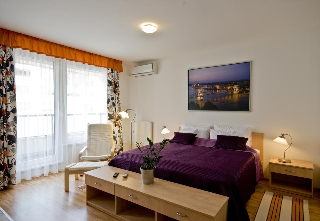 Corvin Lux Aparthotel Boedapest Buitenkant foto