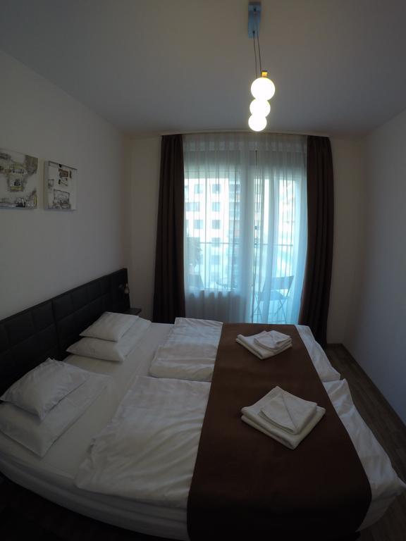 Corvin Lux Aparthotel Boedapest Buitenkant foto